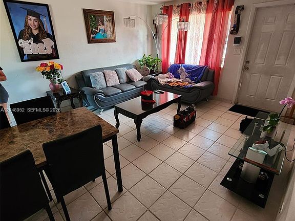 3rd image of 654 W 29th St #4