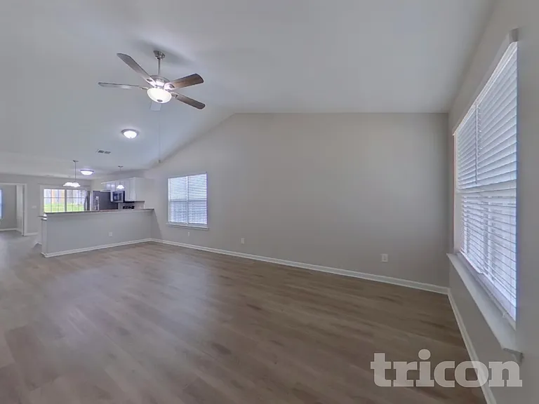 158 Bonhomme Cir — Photo 2