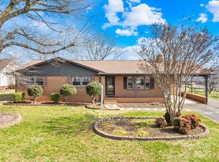 401 N 1st Ave, Maiden, NC 28650