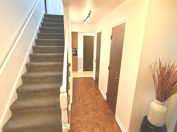 3rd image of 3037 Kathleen Ln