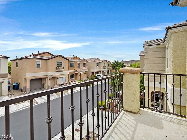 6355 Urban Creek Ct — Photo 11