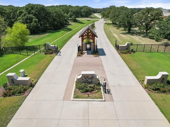 1213 Nottaway Ct, Burleson, TX 76028