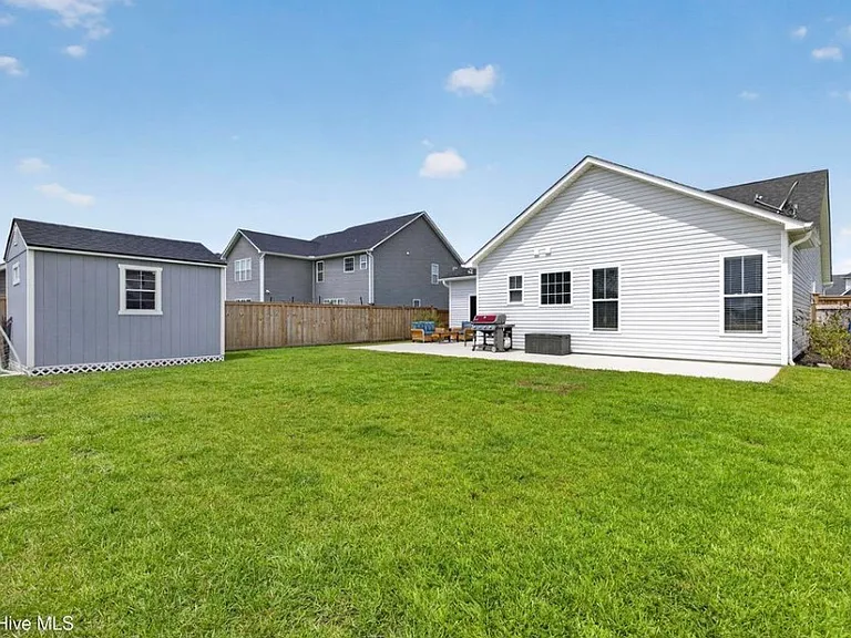 2024 Blue Spruce Dr — Photo 25