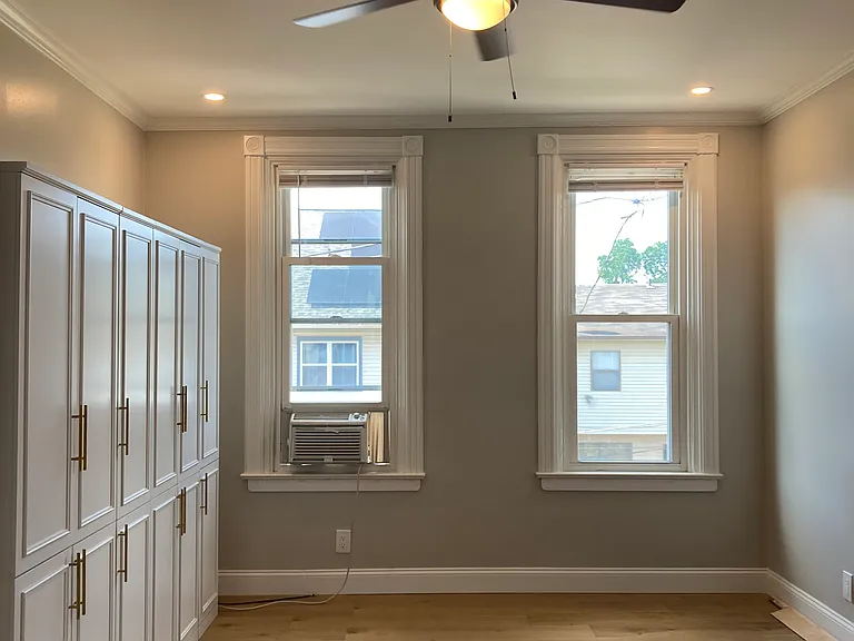 3015 Brereton St #2 — Photo 22