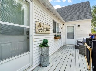 702 Jefferson Ave, Lowden, IA 52255