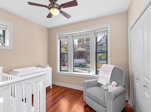 5th image of 1954 W Newport Ave #2