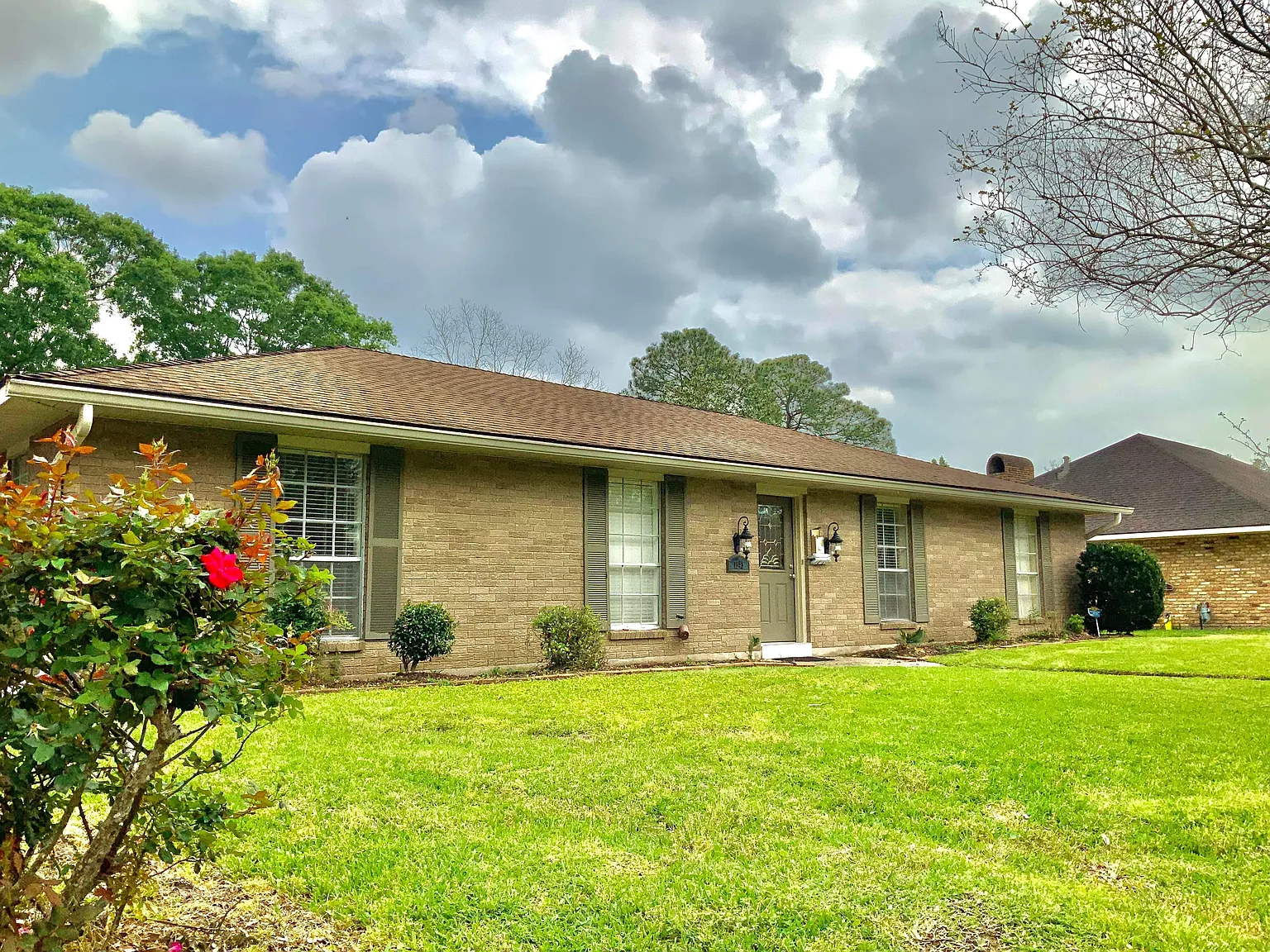 1543 Shawn Dr — Photo 1