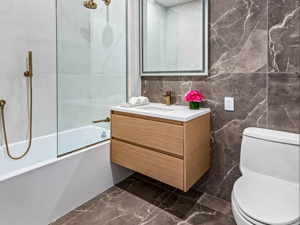 420 East 75th Street image 10 of 24