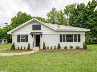 1922 Duncan St, Conway, AR 72034