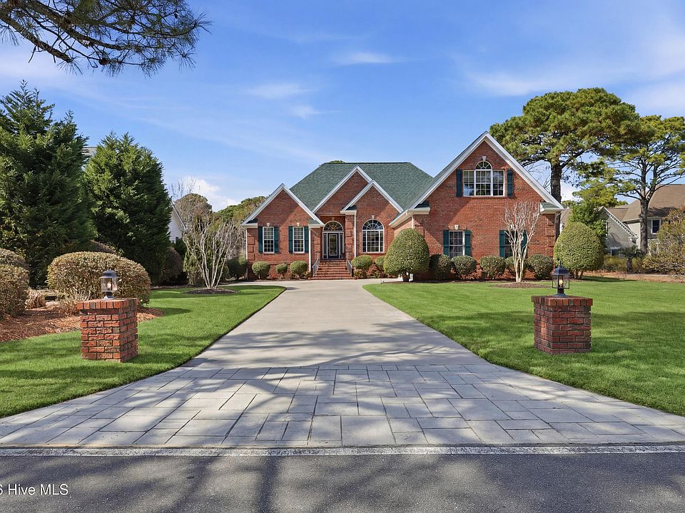 1st image of 2816 St James Drive SE