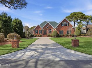 2816 Saint James Dr, Southport, NC 28461