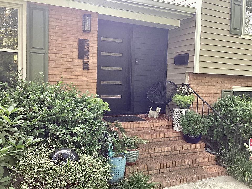 2nd image of 4007 Belshire Ln