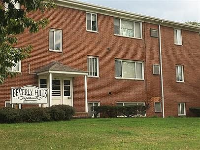 1st image of 24600 Euclid Ave #101