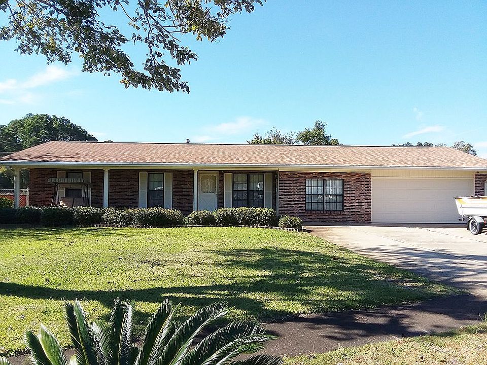1st image of 100 Walton Dr