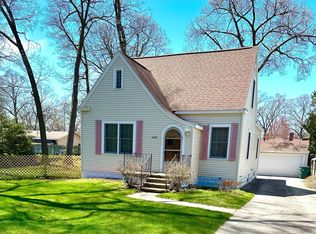 3455 Algonquin Dr, Norton Shores, MI