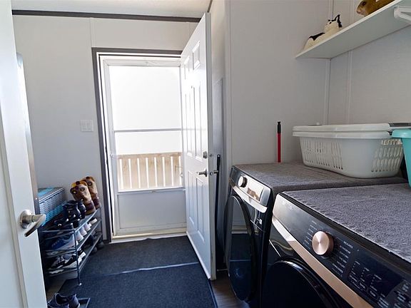 4th image of 829 3rd St S