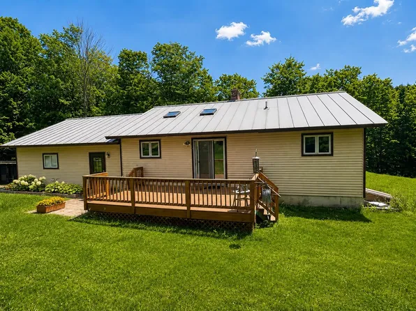 38 Thompson Road, Newbury, VT 05051