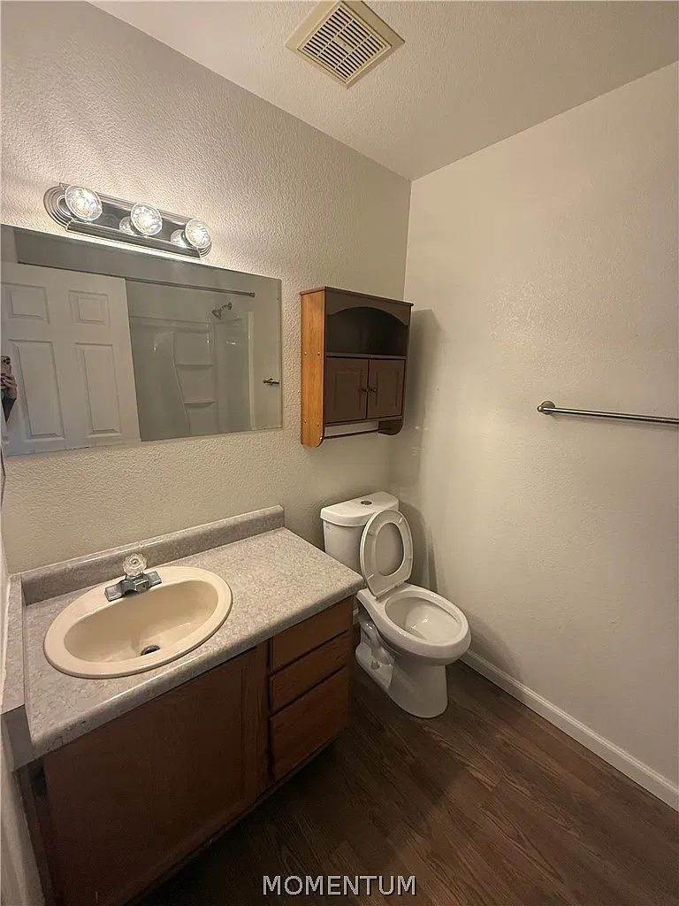 2 bed, 1.0 bath, 793 sqft, $1,100 — Photo 4