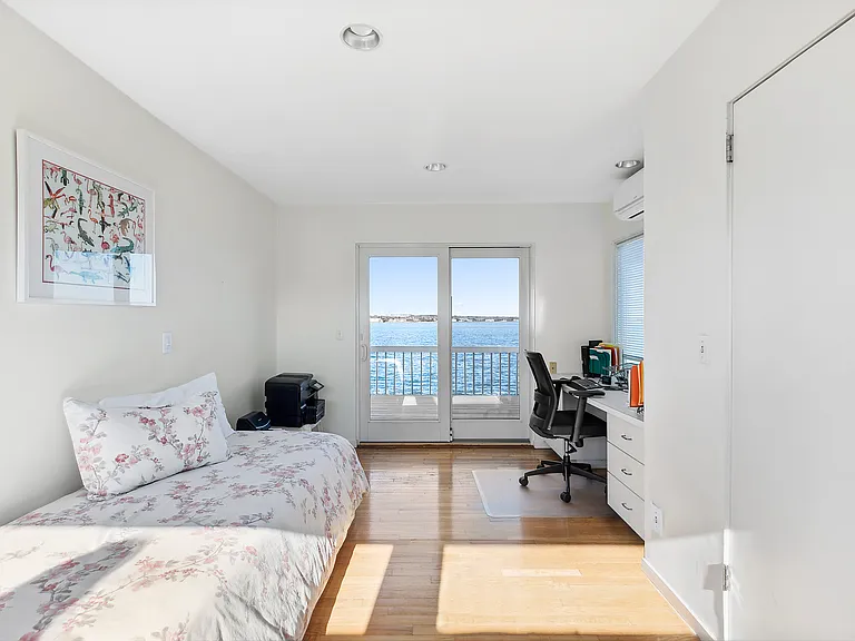 32 Dune Rd — Photo 17