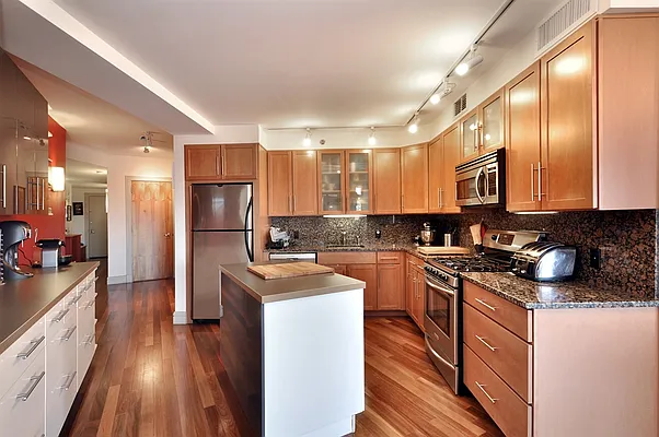 Sold by Corcoran | media 19