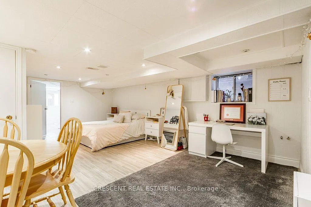 Studio, $1,600 — Photo 1