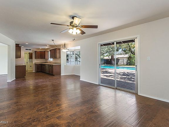 5th image of 2838 E Campbell Ave