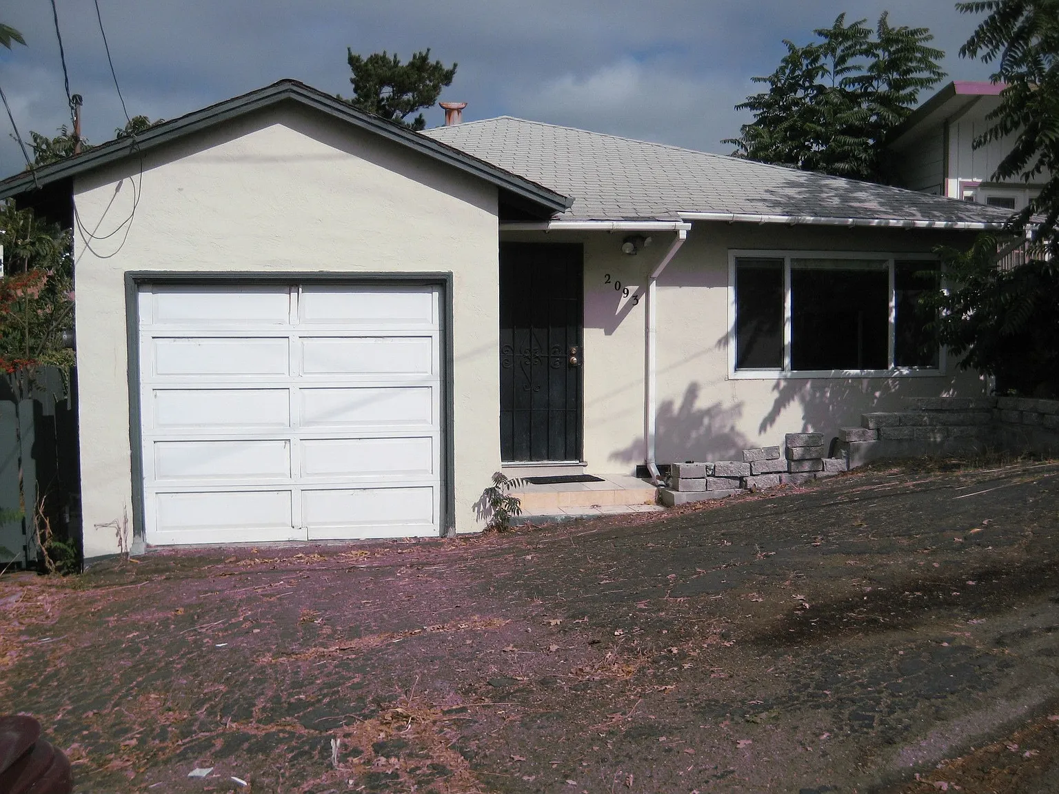 2093 167th Ave photo 1