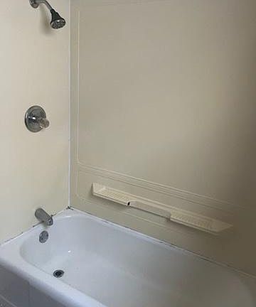 5th image of 1176 E Broadway St