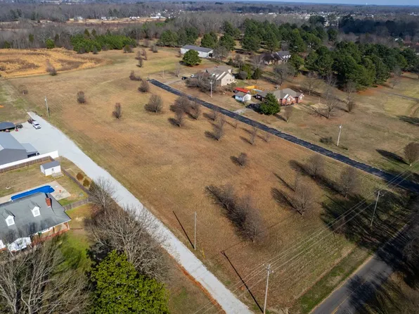 10A Barksdale Rd, Athens, AL 35613