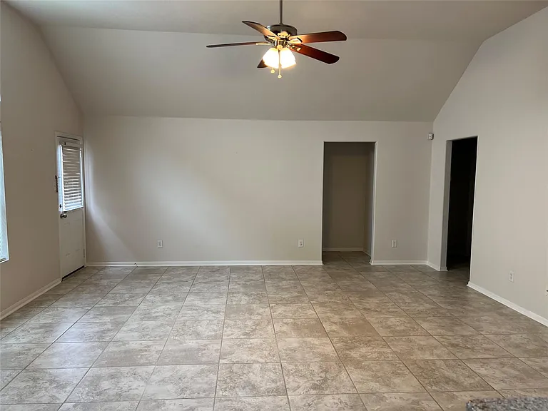 14834 Waverly Hill Ln — Photo 11