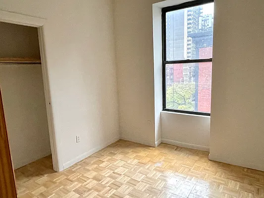 Rented by Compass | media 22