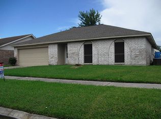 8415 Ashwyne Ln, La Porte, TX 77571