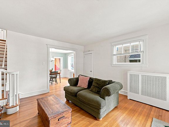 4th image of 610 Woodcrest Ave