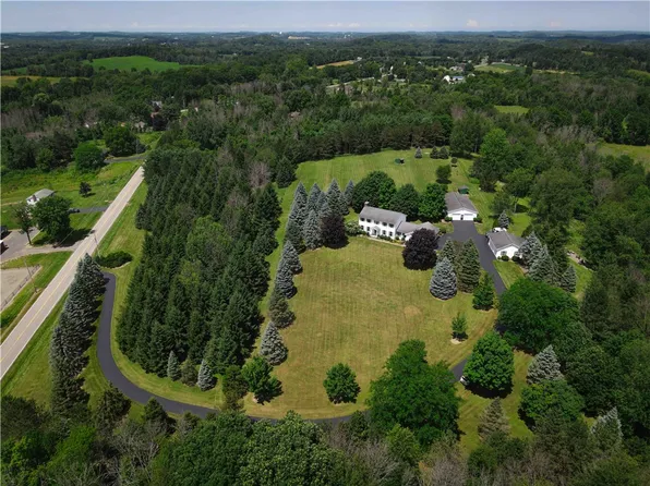 960 Erie Street Rd, Macedon, NY 14502