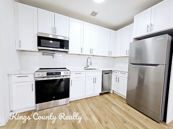 3rd image of 183 Chauncey St #1R