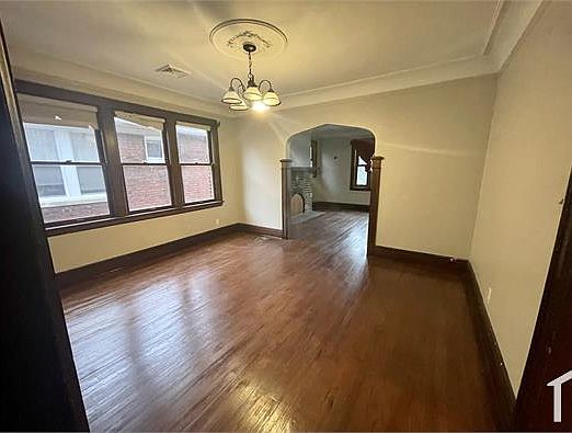 3rd image of 3812 Virginia Park St