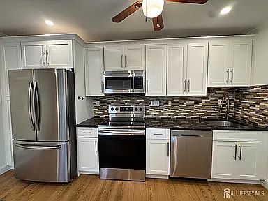 1st image of 11 Pinecluster Cir #F