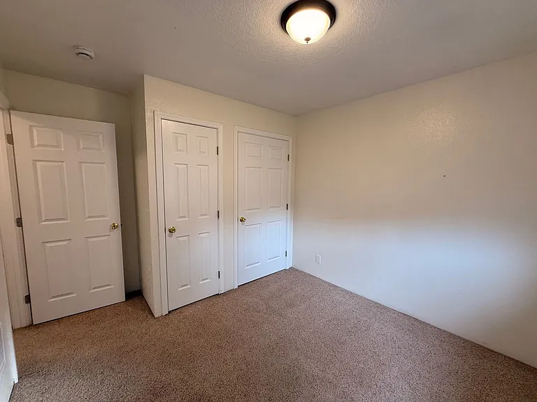 1959 Green Ave #1961 — Photo 7