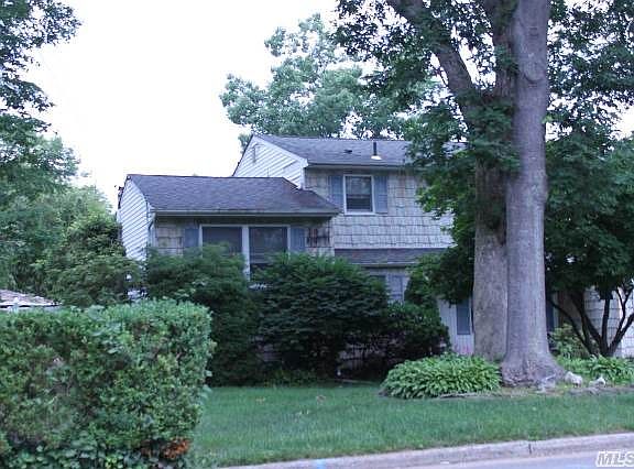 3rd image of 15 Falcon Ave