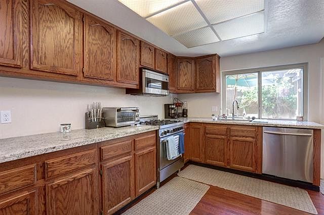 1st image of 2315 Lava Dr