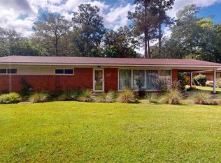 311 Kenwood Ave, Hartsville, SC 29550
