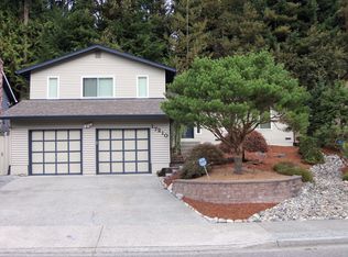 17210 Meadowdale Dr, Lynnwood, WA 98037