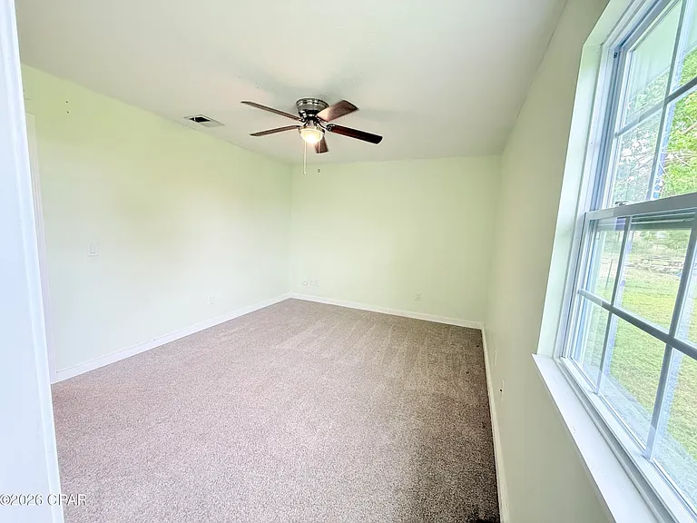 175 N Berthe Ave — Photo 15