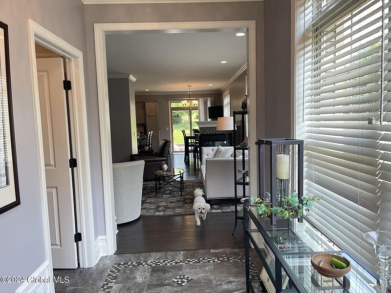 4th image of 8C Inglewood Drive