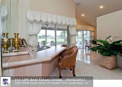 5th image of 11721 Highland Pl