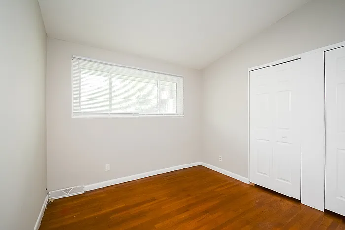 10720 Hallstead Dr — Photo 11