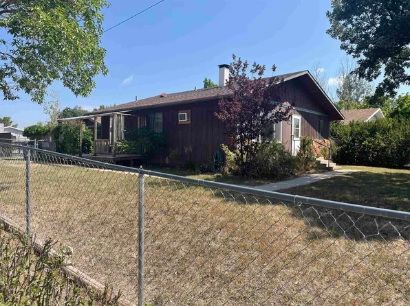 2048 Jennings Ave, Hot Springs, SD 57747
