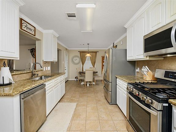 3rd image of 10407 Lauren Creek Dr