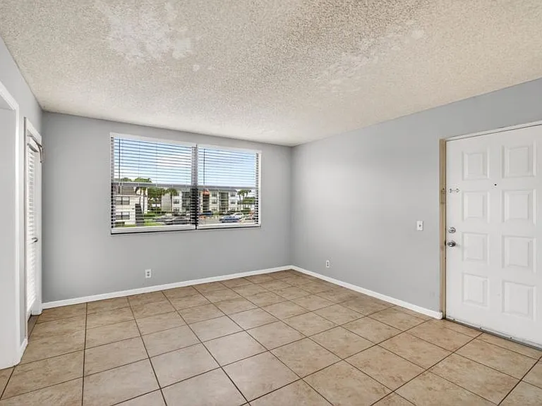738 Executive Center Dr #21-10-21 — Photo 2