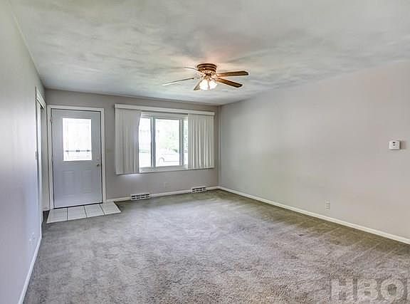 2nd image of 1725 Queenswood Dr